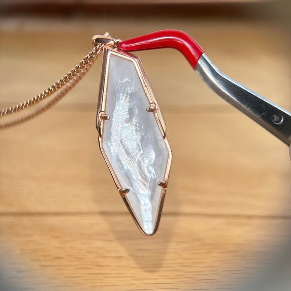 Kendra Scott Lilith Rose Gold Mother of Pearl Necklace - Picture 2 of 5